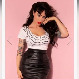 XS mantrap top in white vixen by micheline pitt